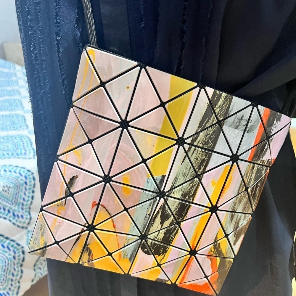 Gravity paint crossbody bao bao bag - Picture 5 of 8